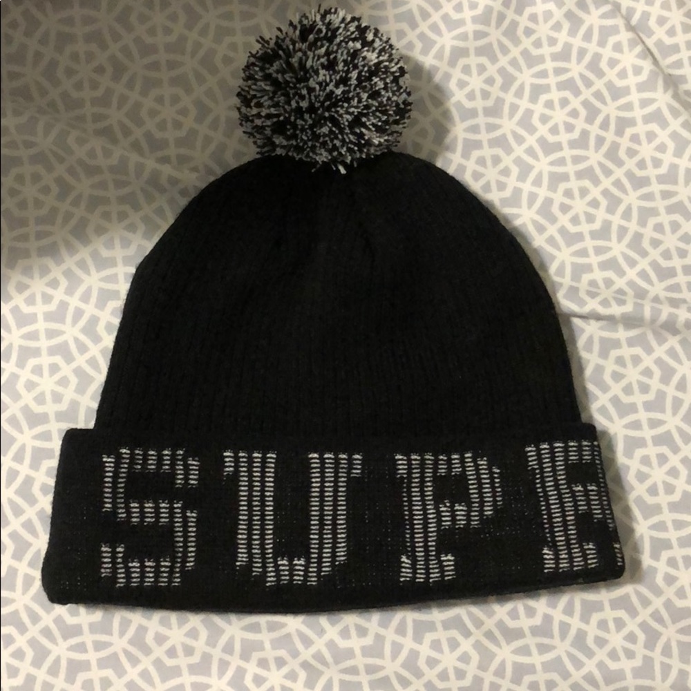supreme beanie hat